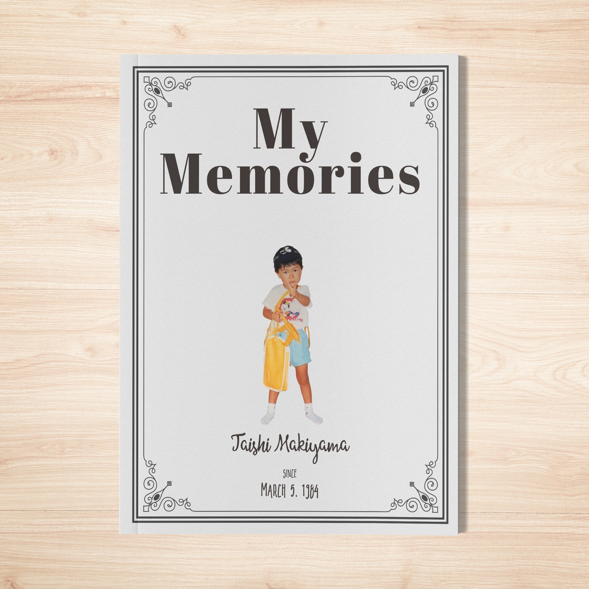 マガジンタイプの子育て卒業アルバムの表紙イメージ。