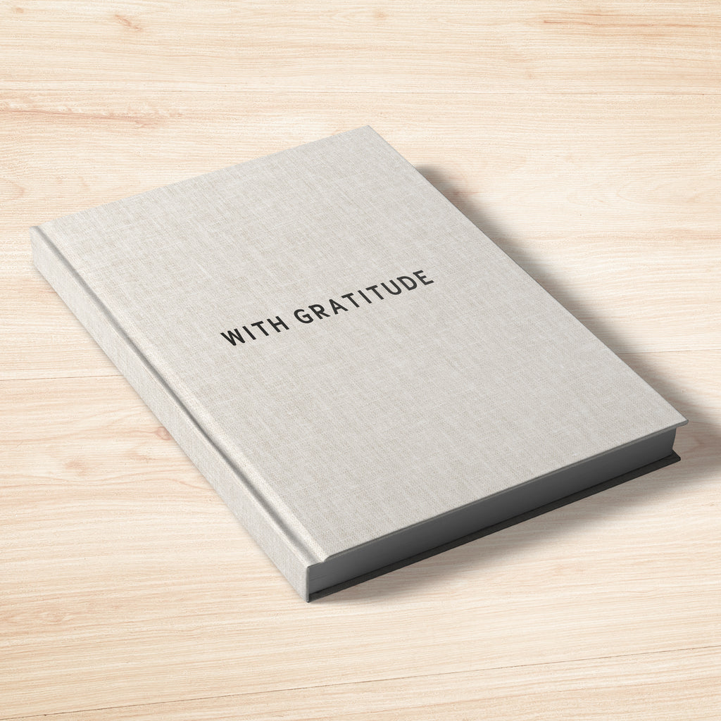 ブックタイプの子育て卒業アルバムイメージ