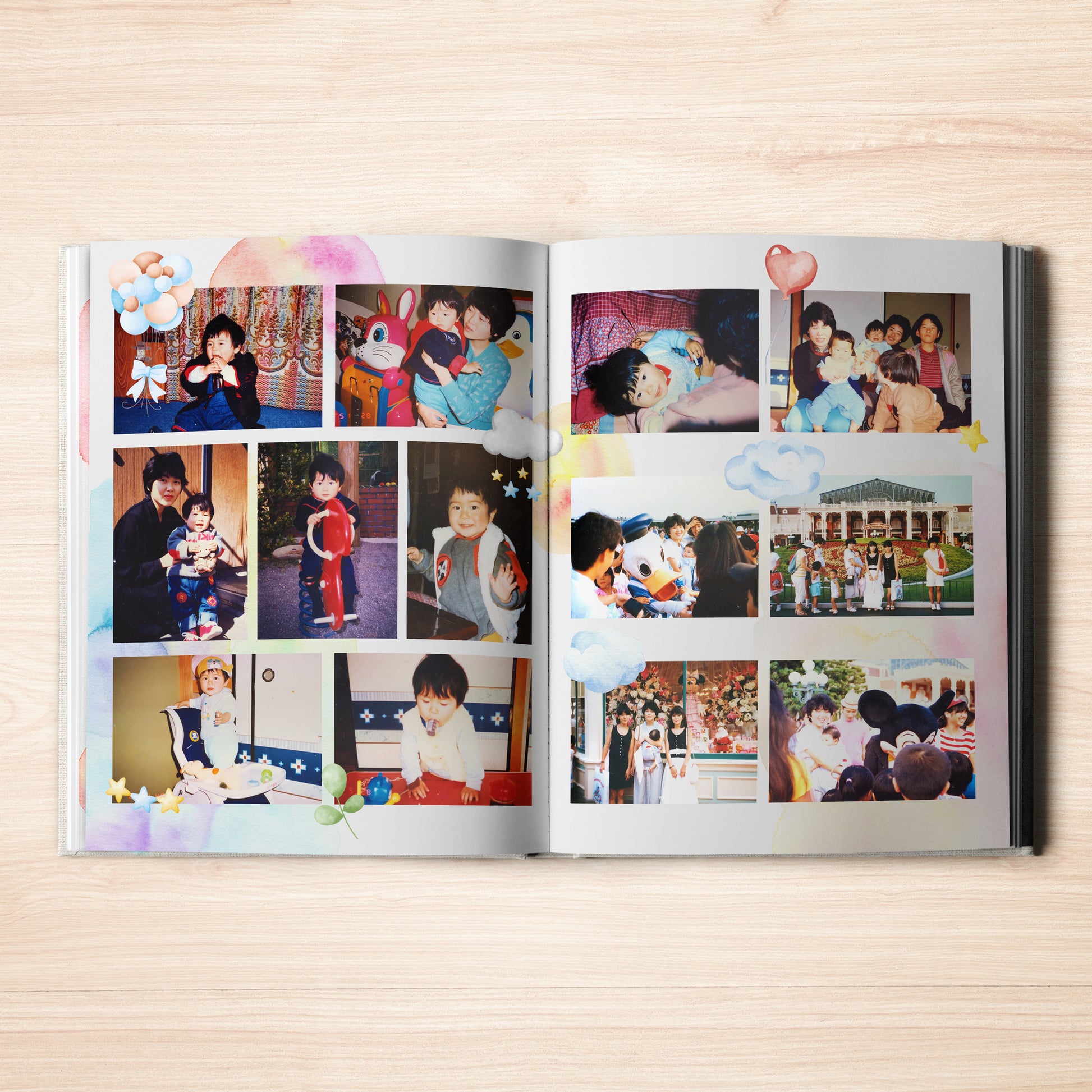 幼い頃の思い出の写真を１冊のアルバムにします。結婚式で両親に感謝の伝える記念品として最適です。