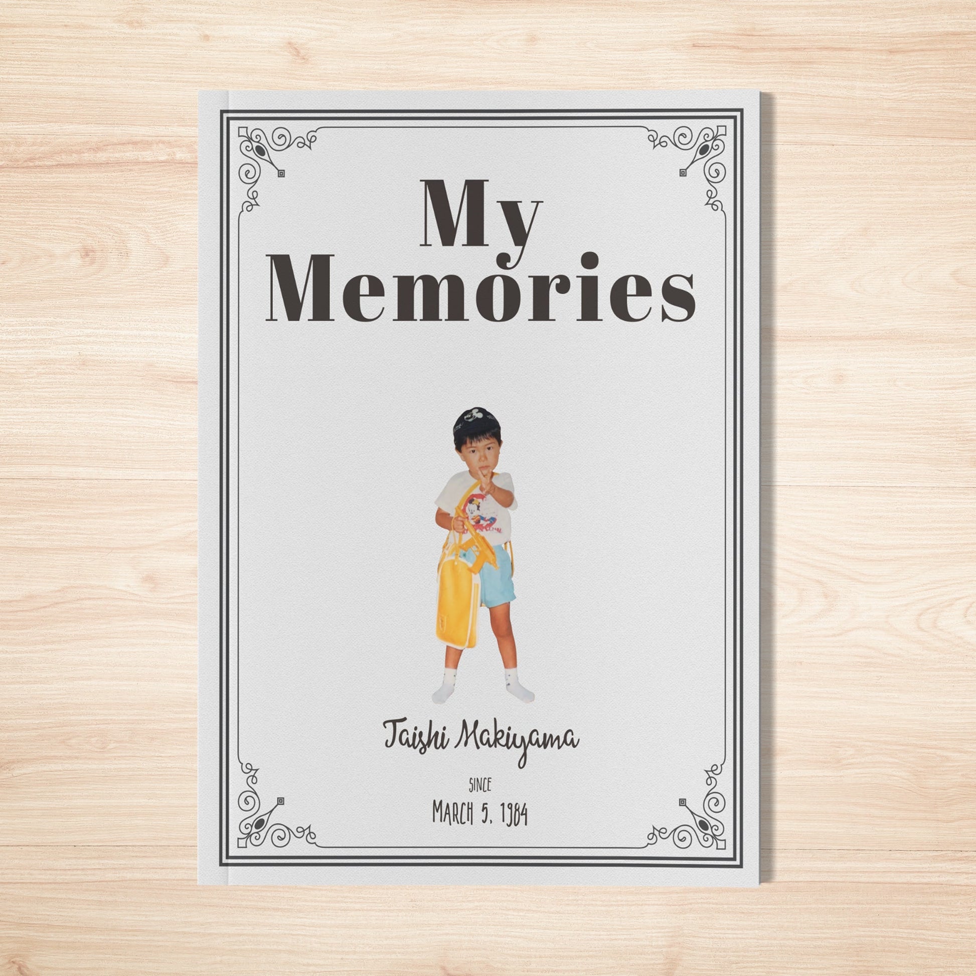 マガジンタイプの子育て卒業アルバムの表紙イメージ。